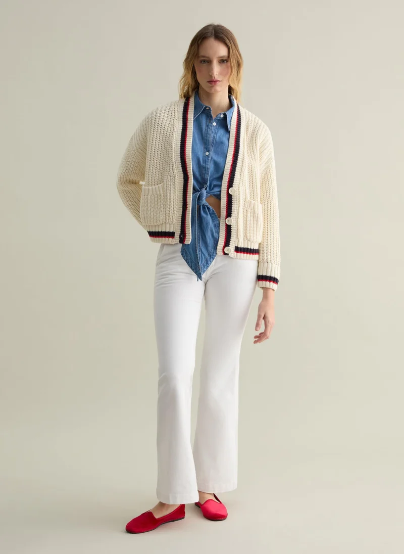 او في اس White