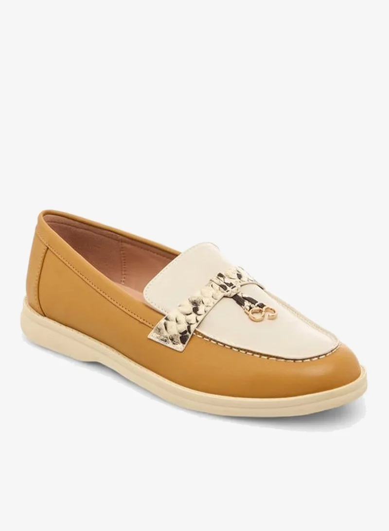 سيليست حذاء نسائي سهل الارتداء بتفاصيل شرابات