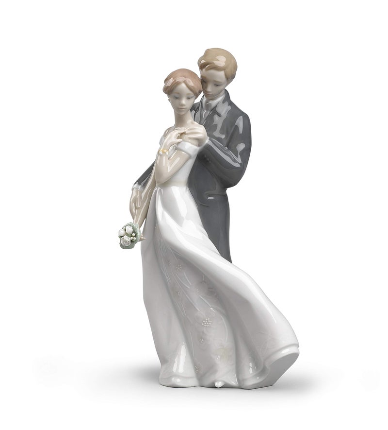 LLADRÃ“ LLADR Figurine Couple Everlasting Love in Gloss Porcelain Wedding Decorative Figure Porcelain Bride and Groom 