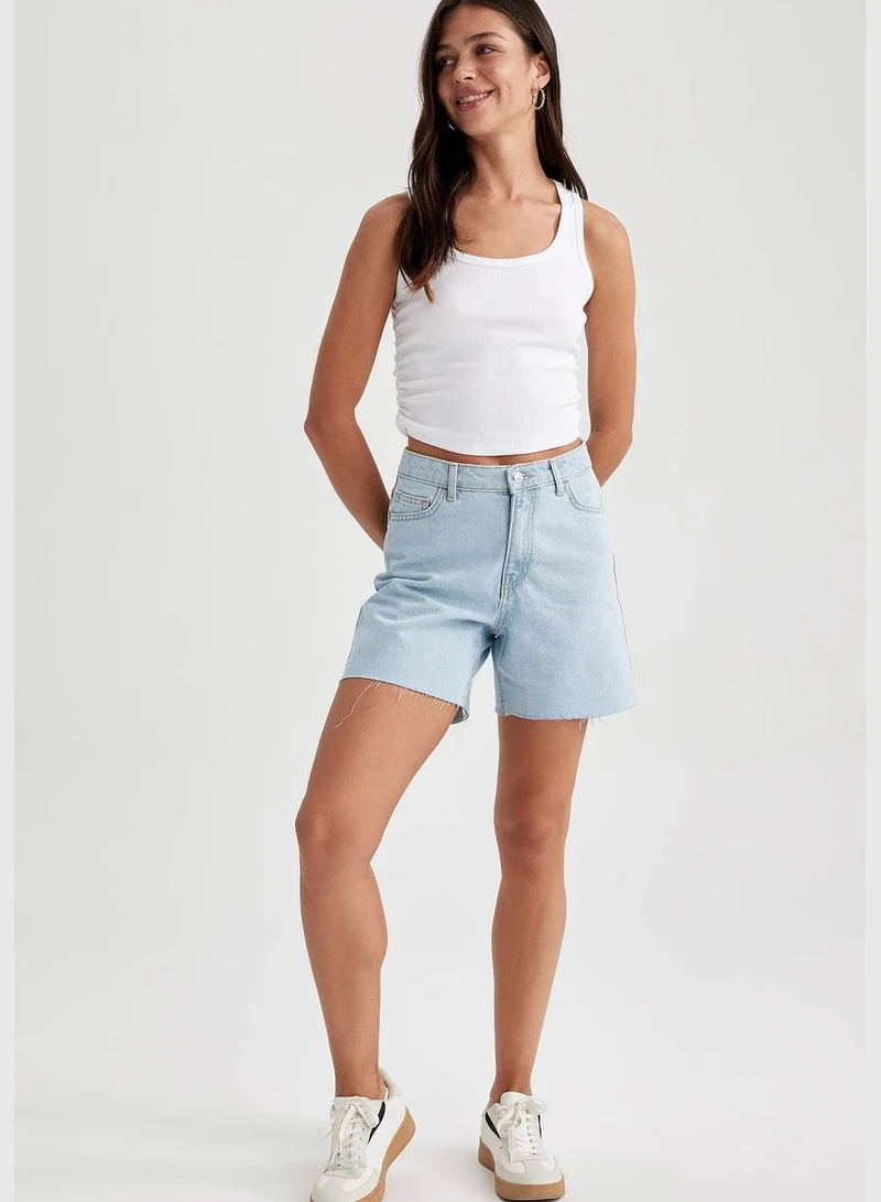 ديفاكتو Woman Boyfriend Denim Short