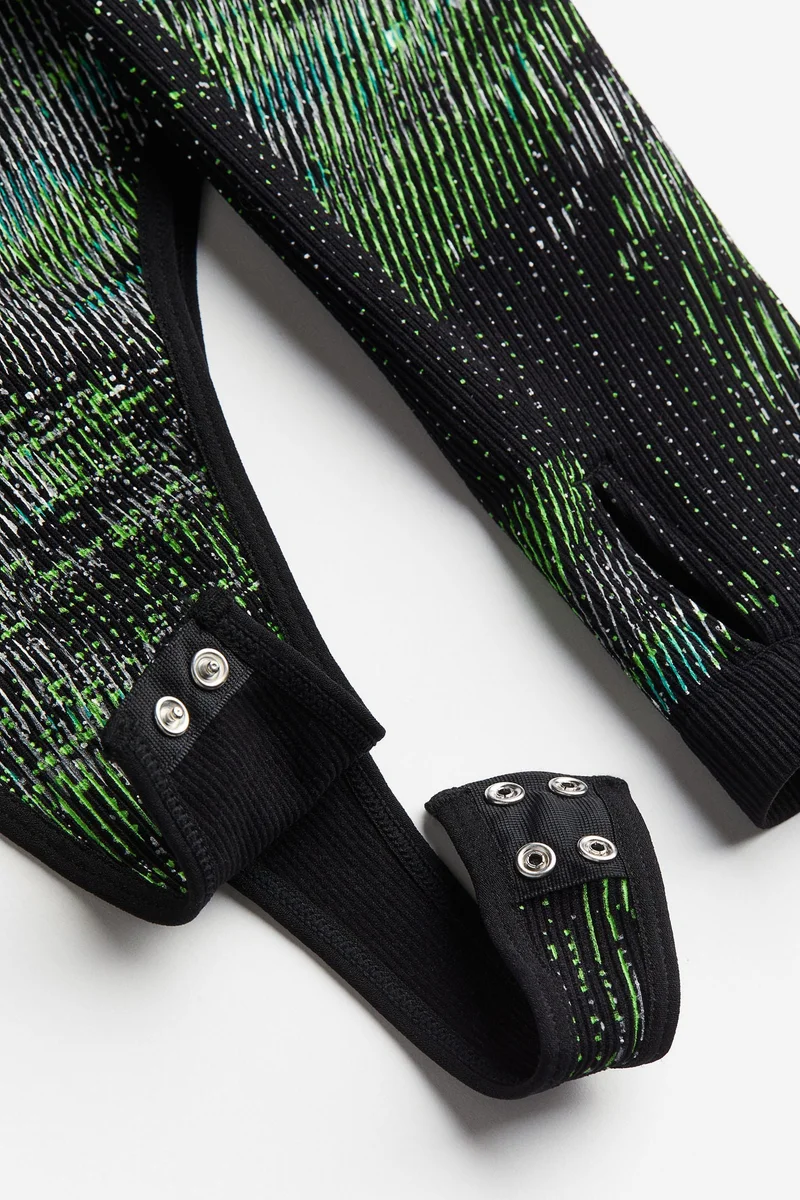 اتش اند ام بودي رياضي من خامة دراي موف بتفاصيل مفتوحة