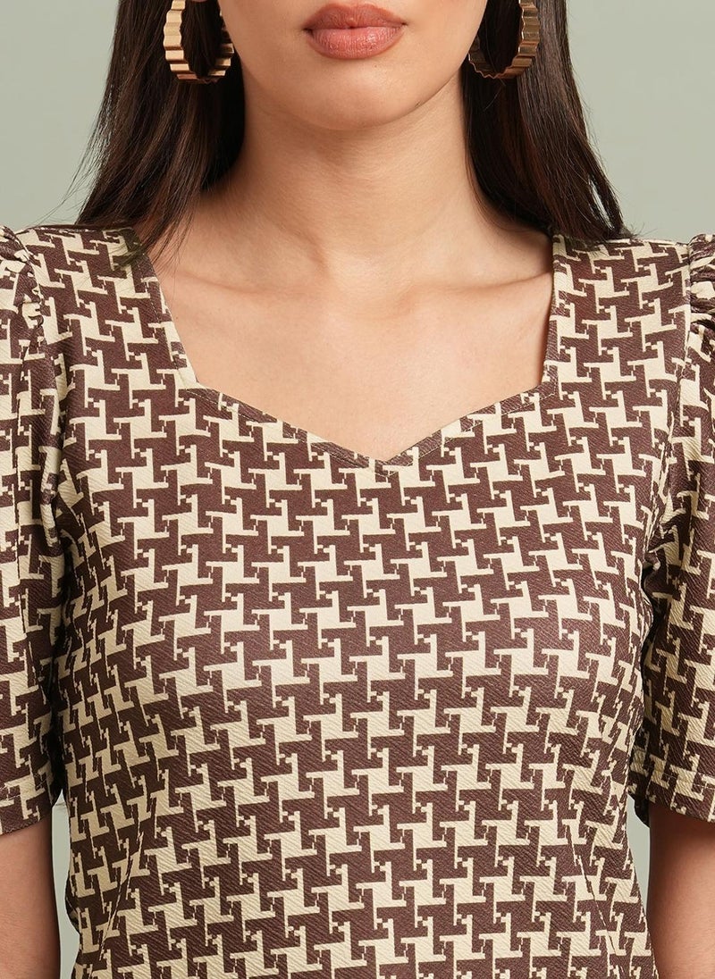 Globus Women Brown Abstract Print Formal Top with Sweetheart Neck and Puff Sleeves - Image 5
