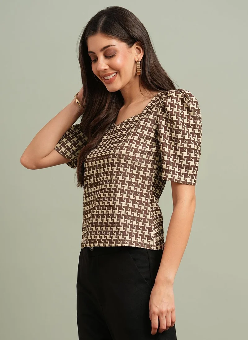 جلو باص Globus Women Brown Abstract Print Formal Top with Sweetheart Neck and Puff Sleeves