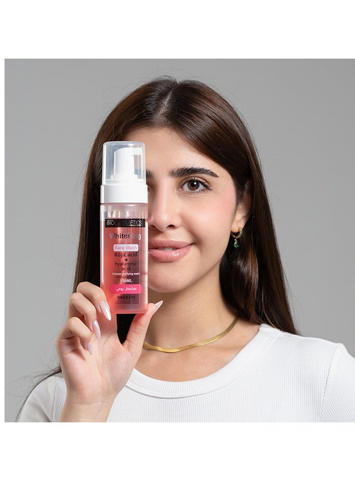 Vitamin C & whitening Face Wash with Makeup Removing Properties Acne Control, Dark Spot Reduction, and Skin Hydration Suitable for All Skin Types