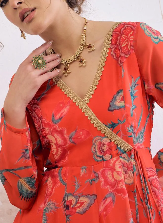 ساسافراس ساسافراس طقم أناركالي كورتا بالازو مزين بالزهور الحمراء والمخططات