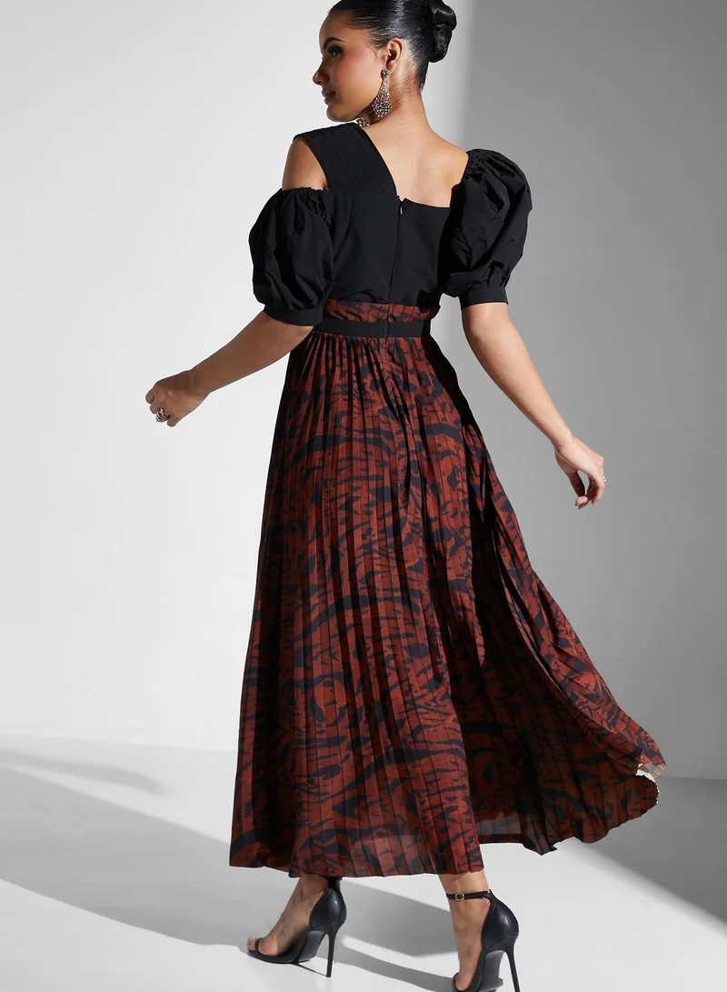 Threadz by Ajooni Cold Shoulder Balloon Sleeve Plisse Dress