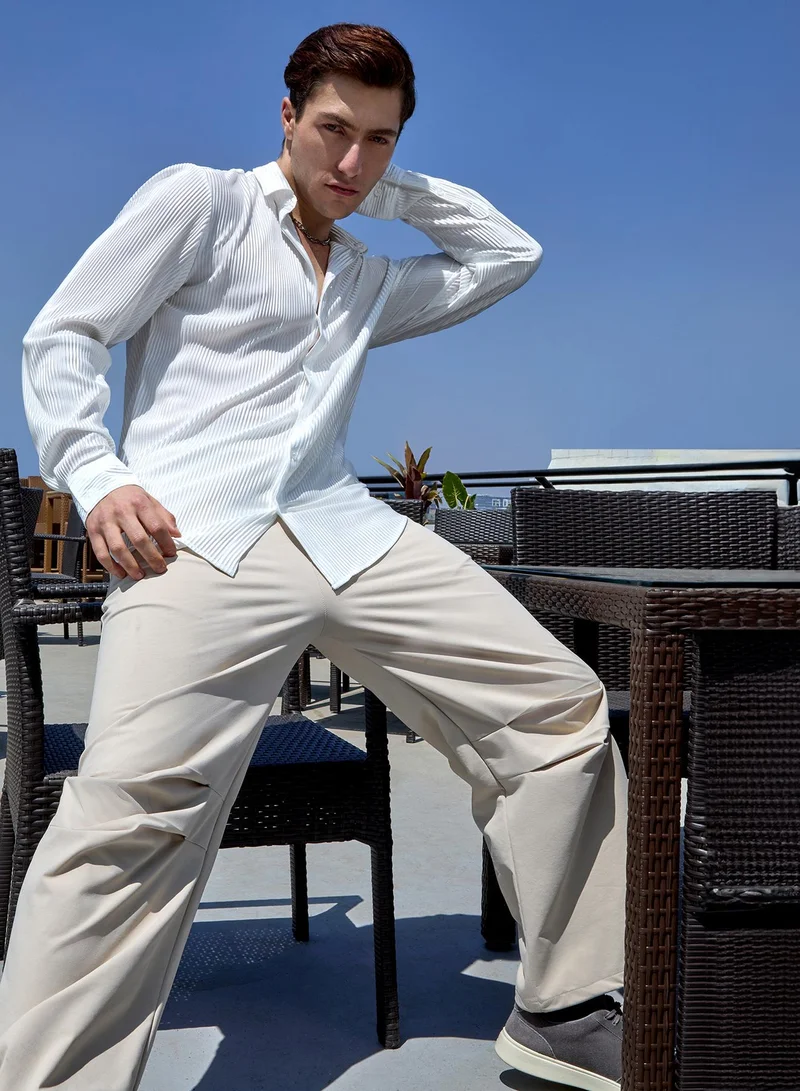 Campus Sutra Campus Sutra Men's Chalk White Pleat-Creased Shirt For Casual Wear | Spread Collar | Long Sleeve | Button Closure | Shirt Crafted With Comfort Fit For Everyday Wear