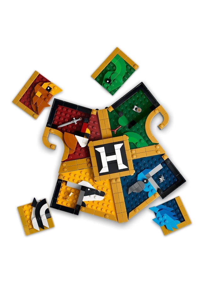 LEGO Harry Potter Hogwarts House Crest 76462 Building Toy Set (379 Pieces) - Image 4