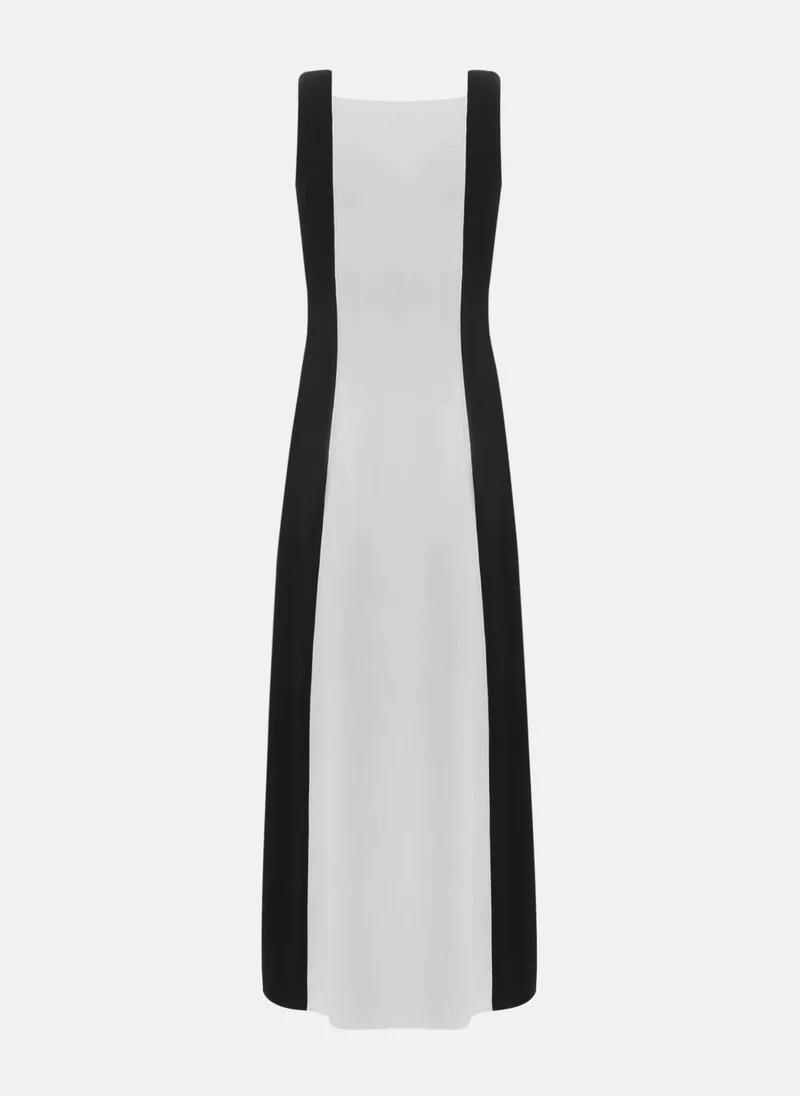 Lichi Sleeveless fitted maxi dress
