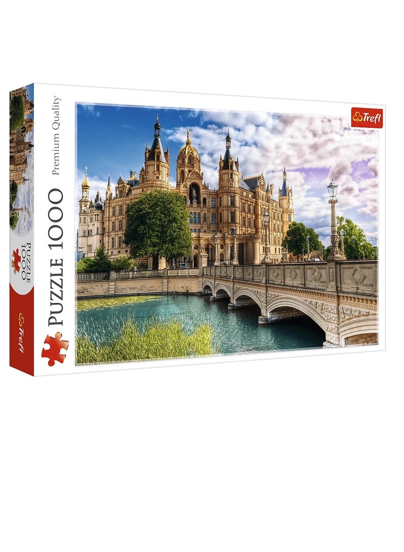 Trefl - Castle on the Island 1000 Pcs - 10686 - Image 1