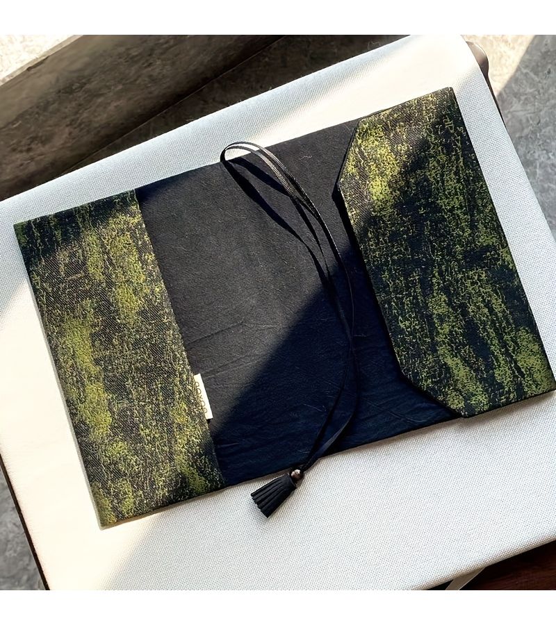 غطاء واقٍ دفتر أخضر Jacquard بحجم A5 مع قلادة كتاب - Image 4