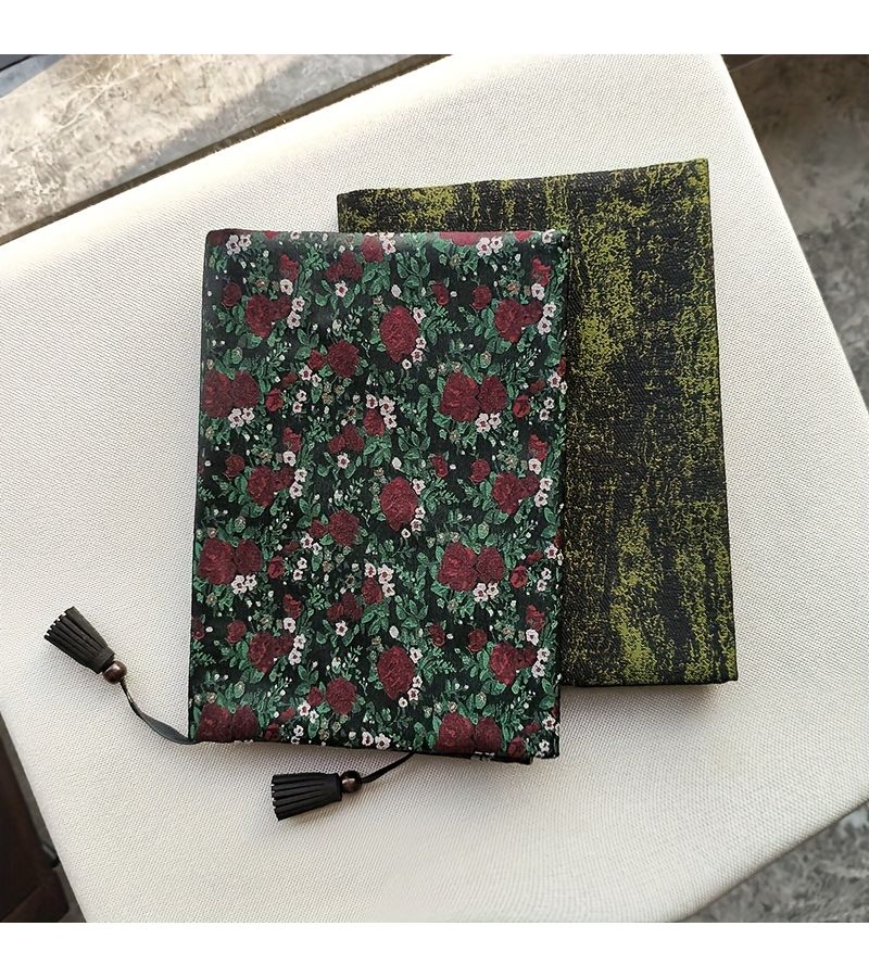غطاء واقٍ دفتر أخضر Jacquard بحجم A5 مع قلادة كتاب - Image 2