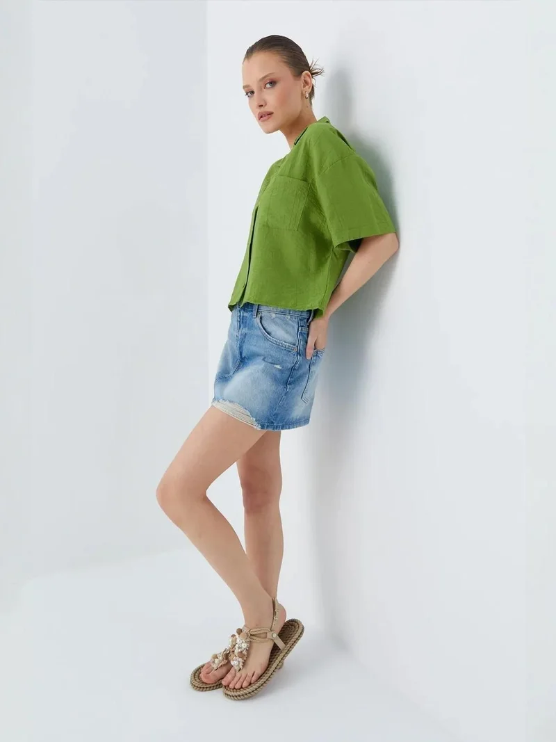 MixRay Mixray Loose Fit Button-Up Crop Shirt with Pocket