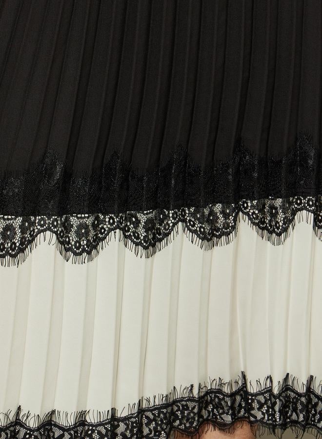 Styli Color Block Pleated A-Line Midi Skirt with Lace Trim - Image 3