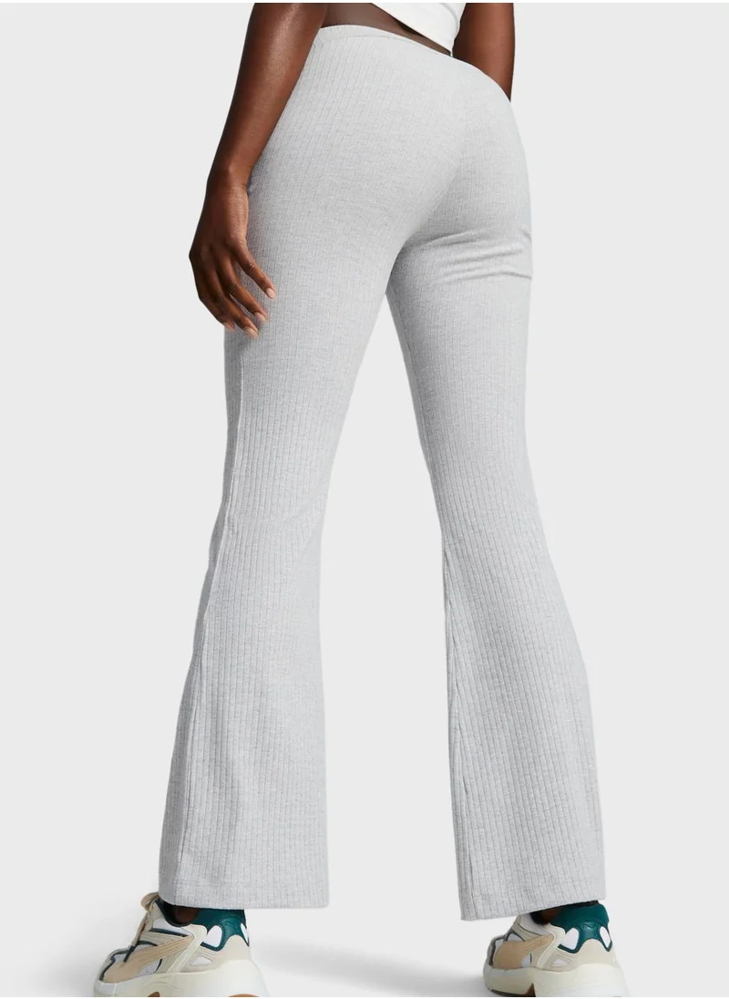 PUMA Classics Ribbed Flared Leggings