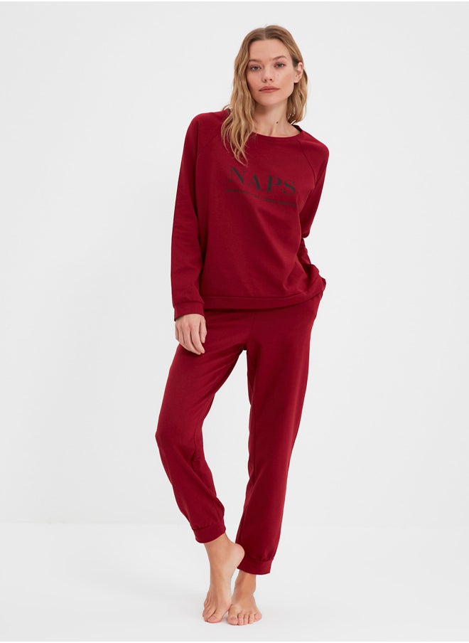 Burgundy Motto T-shirt-Jogger Knitted Pajamas Set THMAW21PT0497 - pzsku/ZB22F93717DE0C53E756AZ/45/_/1739718428/ecf2debf-8e6b-458c-82ea-2546ef3be2eb