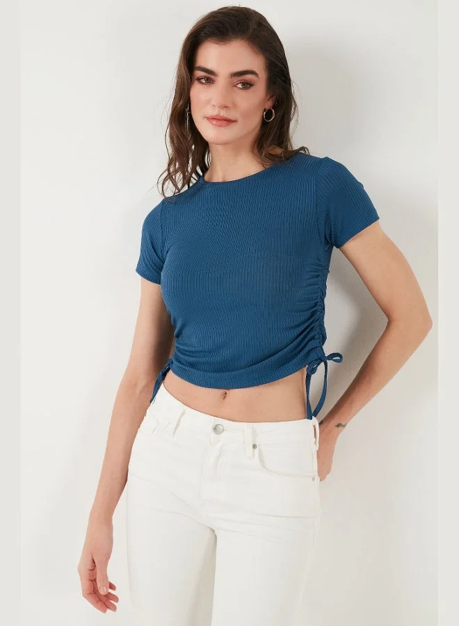 ليلا بلوزة قصيرة بأكمام قصيرة بلمسة جانبية للنساء