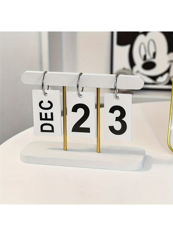 تقويم مكتب أبيض نوردي لقلب الصفحات بتصميم بسيط وصفحات مرقمة بالأبيض والأسود - Image 1