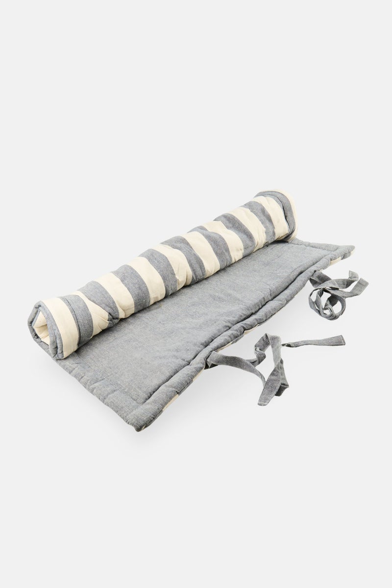 Muy Mucho بطانية حيوانات محشوة 100 x 80 x 2.5 سم، رمادي/أبيض - Image 2