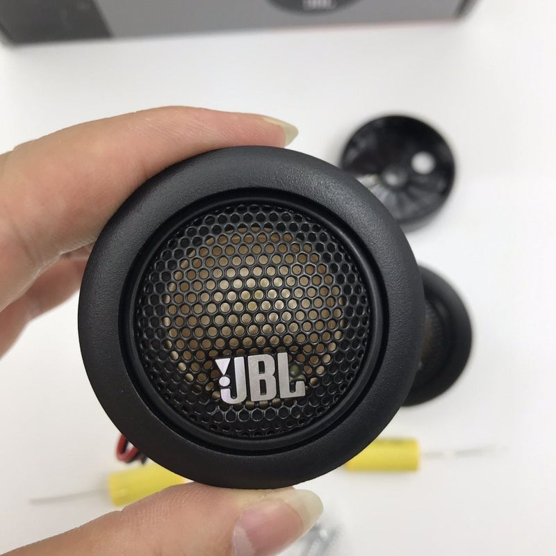 جي بي إل مكبر صوت التردد العالي JBL GTO25T، غشاء تيتانيوم بقطر 1.5 بوصة، تركيب على لوحة القيادة - Image 1