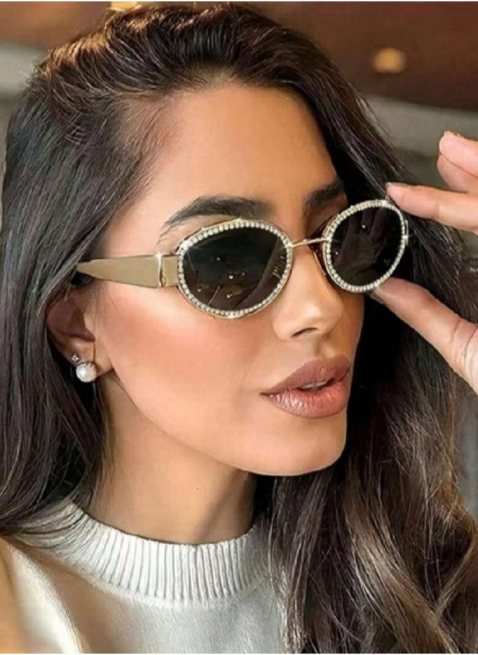 شي إن نظارة نسائية أنيقة مزينة بأحجار الراين بإطار بيضاوي قطعة واحدة  - Image 1