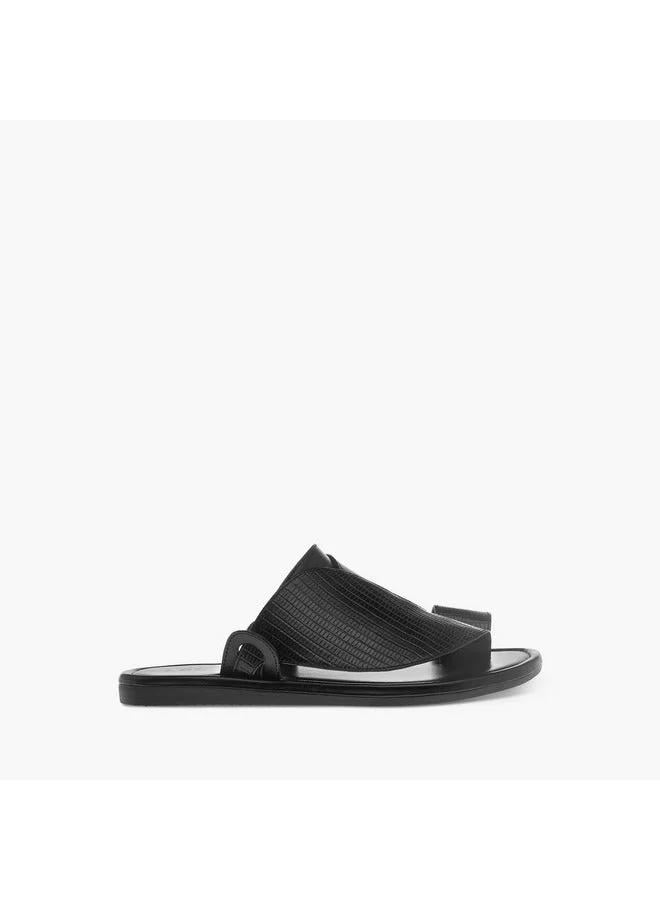 ال بي ال من شو اكسبرس صنادل عربية للأولاد بنسيج مزخرف وسهل الارتداء مع تفاصيل حلقة عند الأصابع