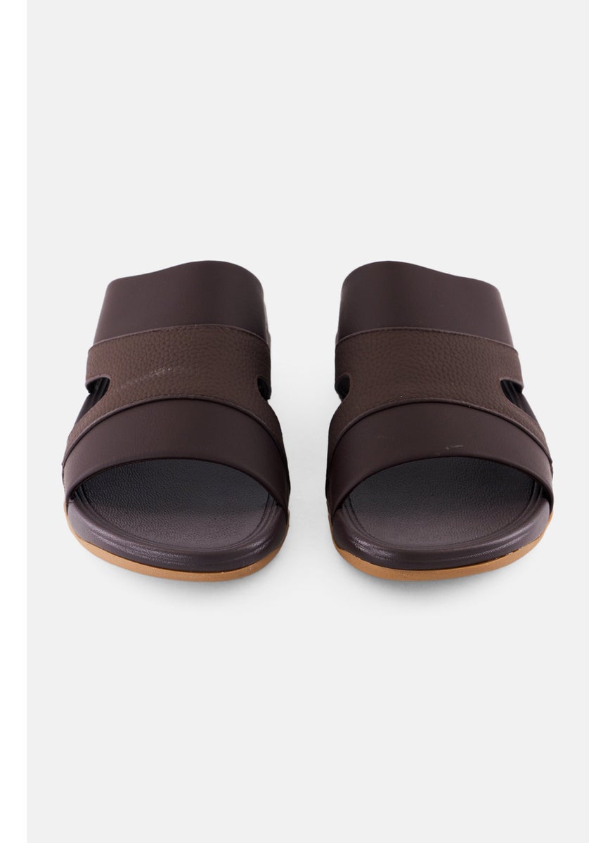 English Laundry Men Slip On Arabic Sandals, Brown  - Image 4