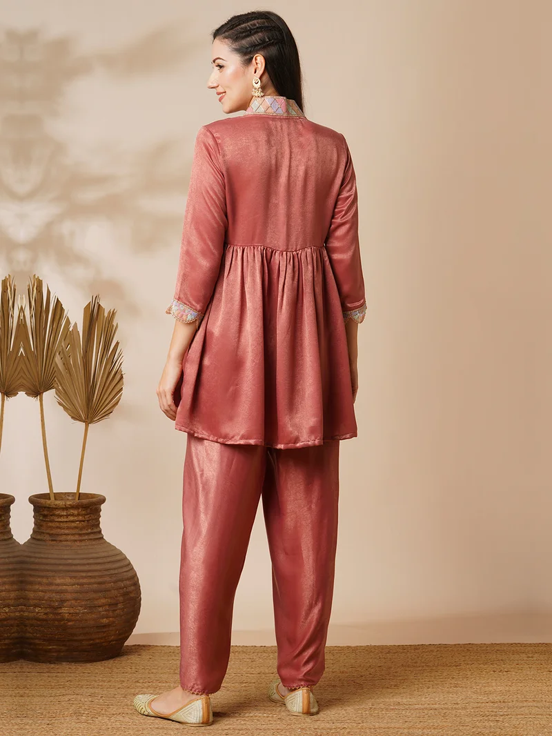 globus Women Pink V-Neck Scalloped Sleeves Velvet Tunic & Dhoti