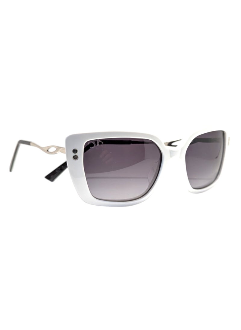 Armando Cavelli - Authentic Armando Cavelli sunglasses, crafted from carefully selected premium acetate for a luxurious look and longevity with extensive use. This model combines modernity and classic style, with a raw white acetate front and silver -plated metal temples to complete your luxury look. Comes with premium polymer lenses offer UV400 protection in a gradient grey. - Image 1