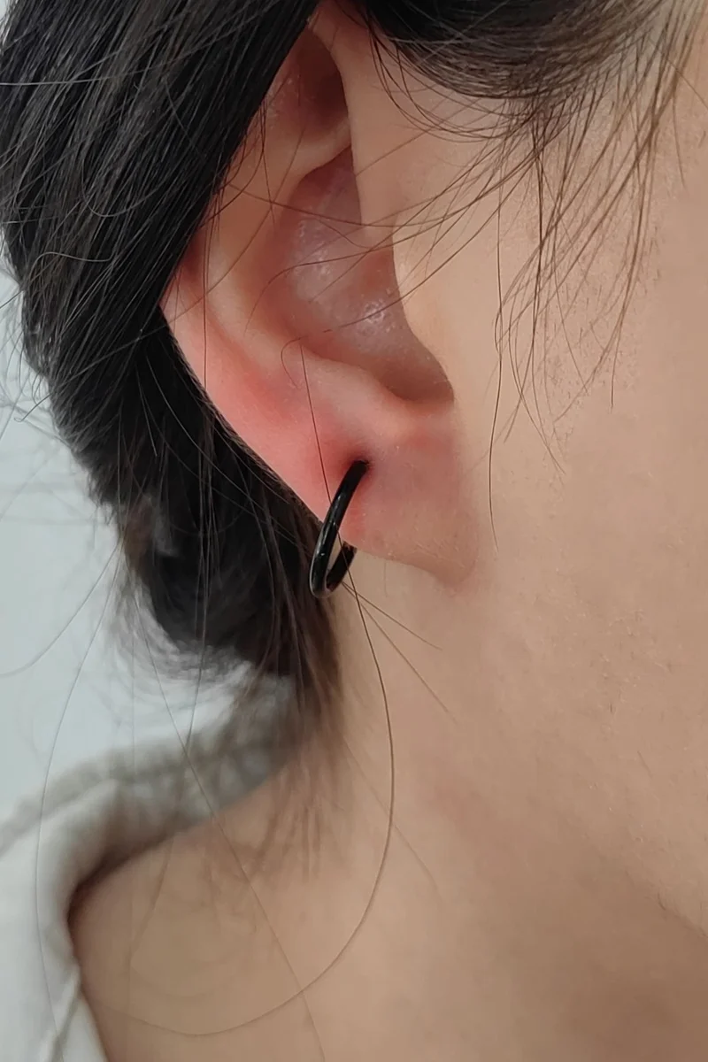 Chavin 12 mm Steel Black Spring Closure Earring for Non-pierced Ears EV25SY-12