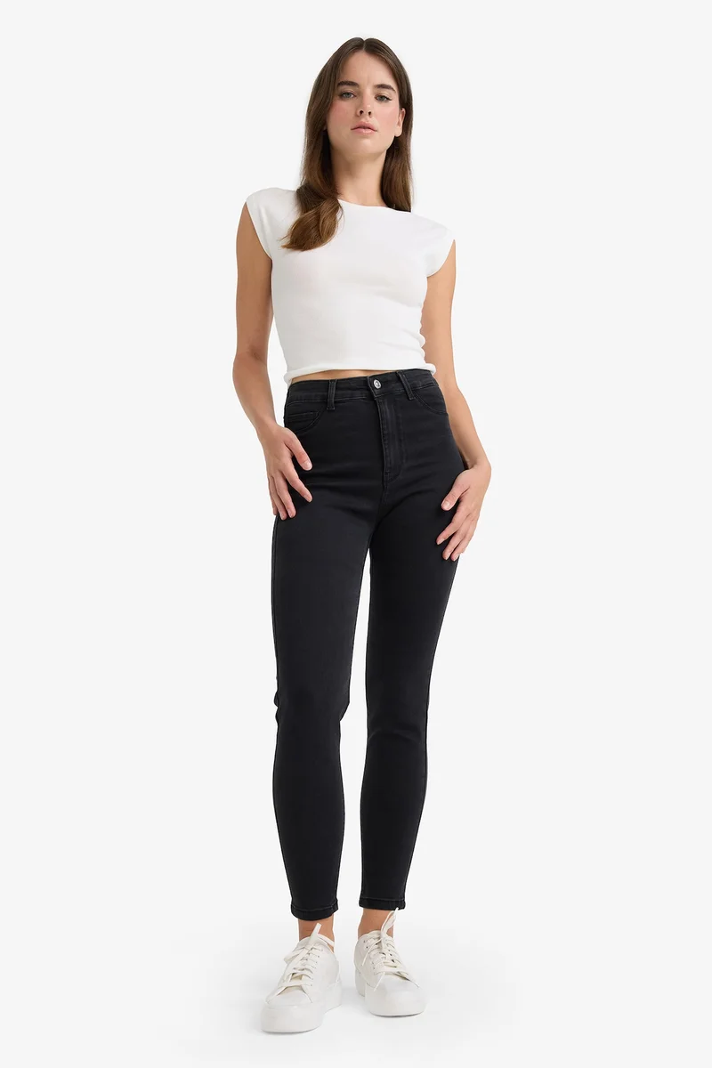 High Waist Ankle Length Jeans