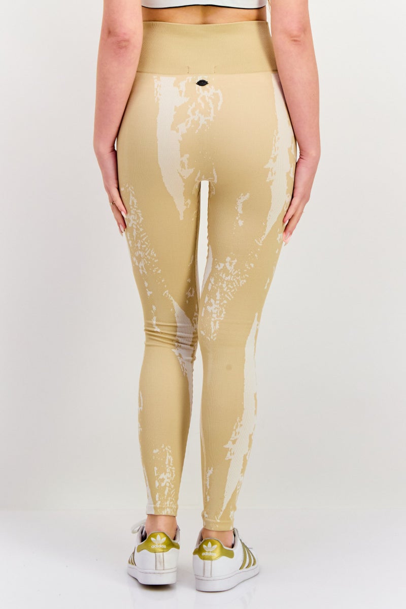 Tahari ليغينغز تدريب رياضية للنساء من تاهاري، بنمط طباعة شامل، لون تان - Image 2