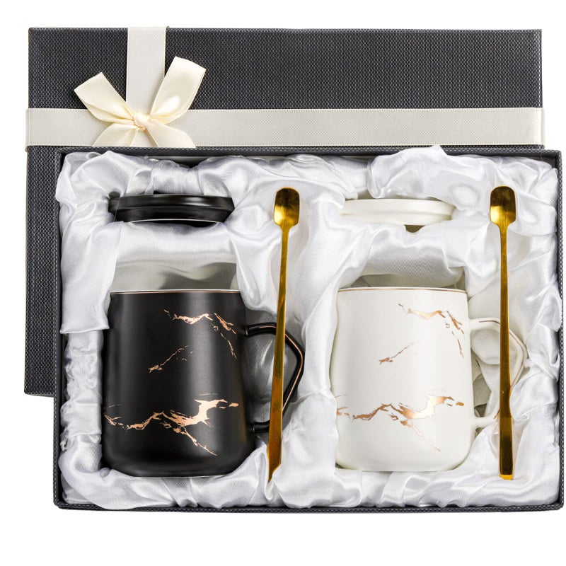 ZENFUN 2 Pack Ceramic Coffee Mugs with Gift Box Engagement Wedding Gifts For Couple 135 oz Porcelain Mugs Set with Lid and Gold Spoon Marbling Black and White Couple Mugs Gift for Thanksgiving