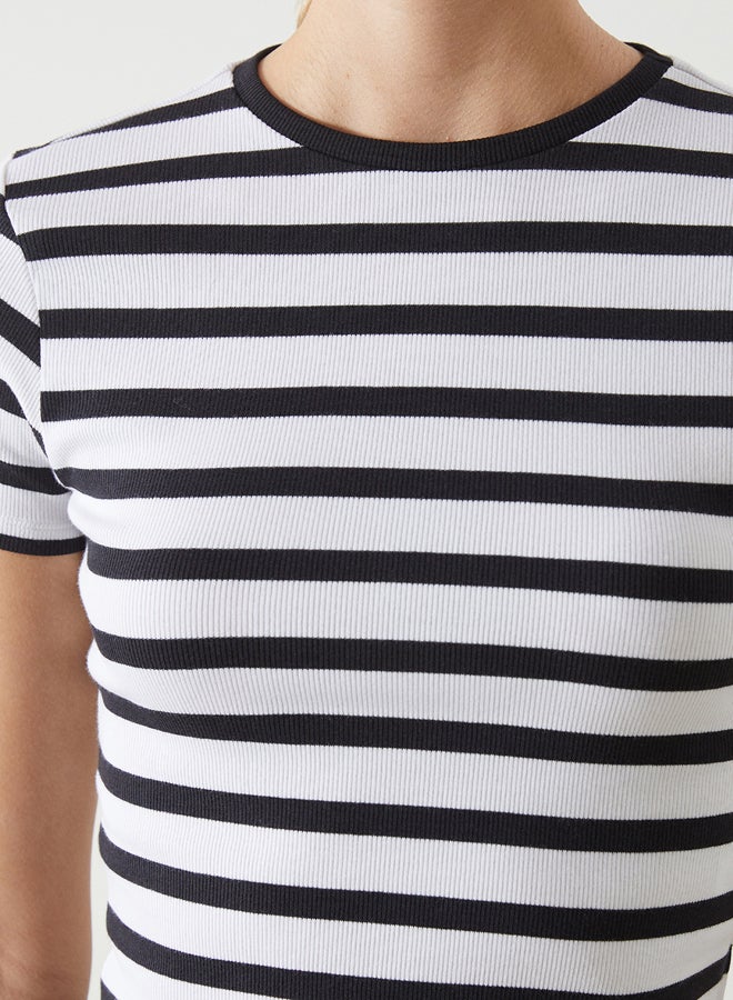LC WAIKIKI Crew Neck Striped Jersey Women's T-Shirt - Image 3