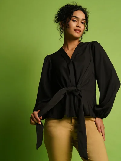 globus Women Solid V-Neck Tie-Up Detail Peplum Top