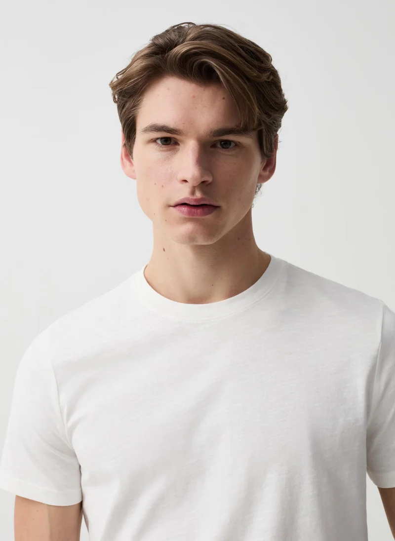 او في اس Round-neck T-shirt in jersey slub