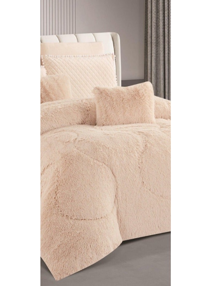 Luxurious faux fur Comforter Set  set to keep you warm on cold nights. Includes: 1 duvet (250x230cm), 1 fitted sheet (200x200cm), 4 pillowcases (75x50cm), and 2 cushions (45x45cm). - Image 2