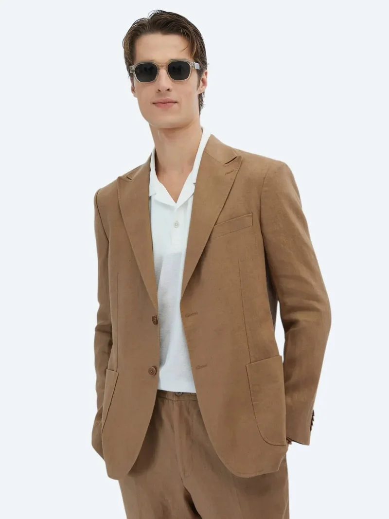 كيب بدلة بنية سادة بقصة عصرية مصنوعة من الكتان بنسبة 100%