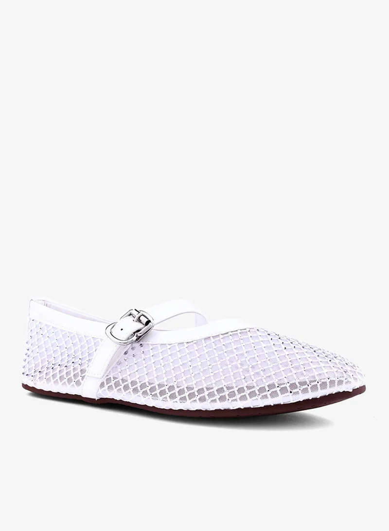 كابلي أحذية مسطحة نسائية بشبكة مفتوحة النسج وبنقشات مميزة