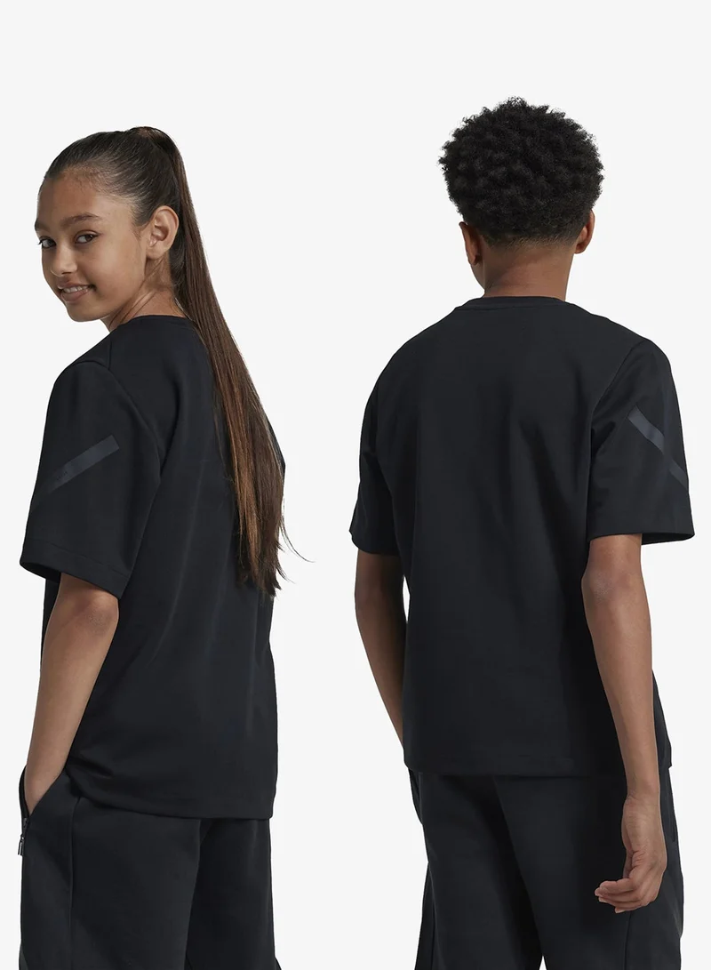 اديداس تيشيرت شبابي