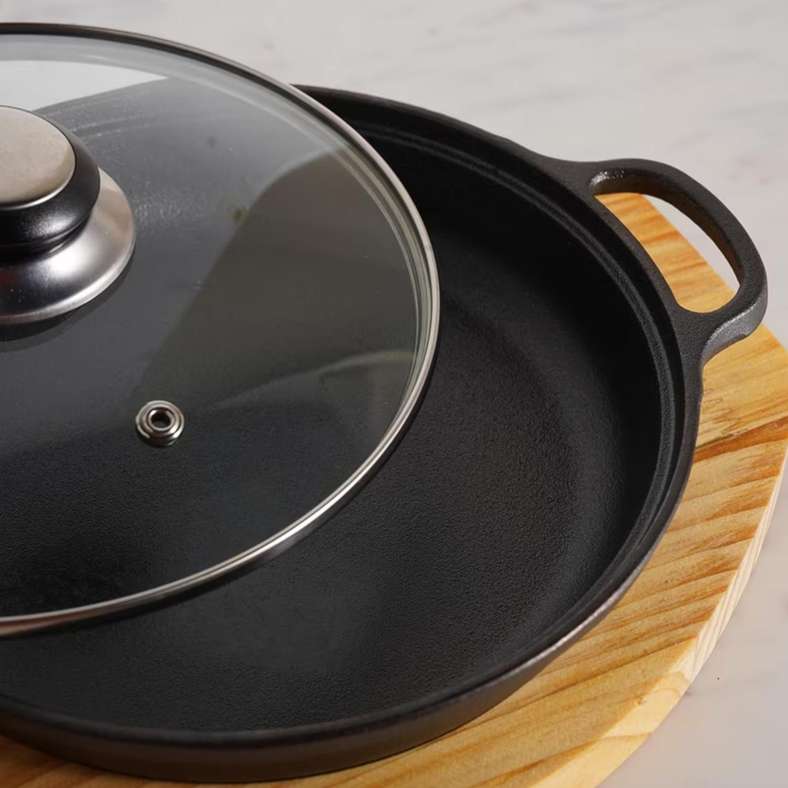 Pan Home Cast Iron Cooking Pot with Wooden Tray - Black - Image 3