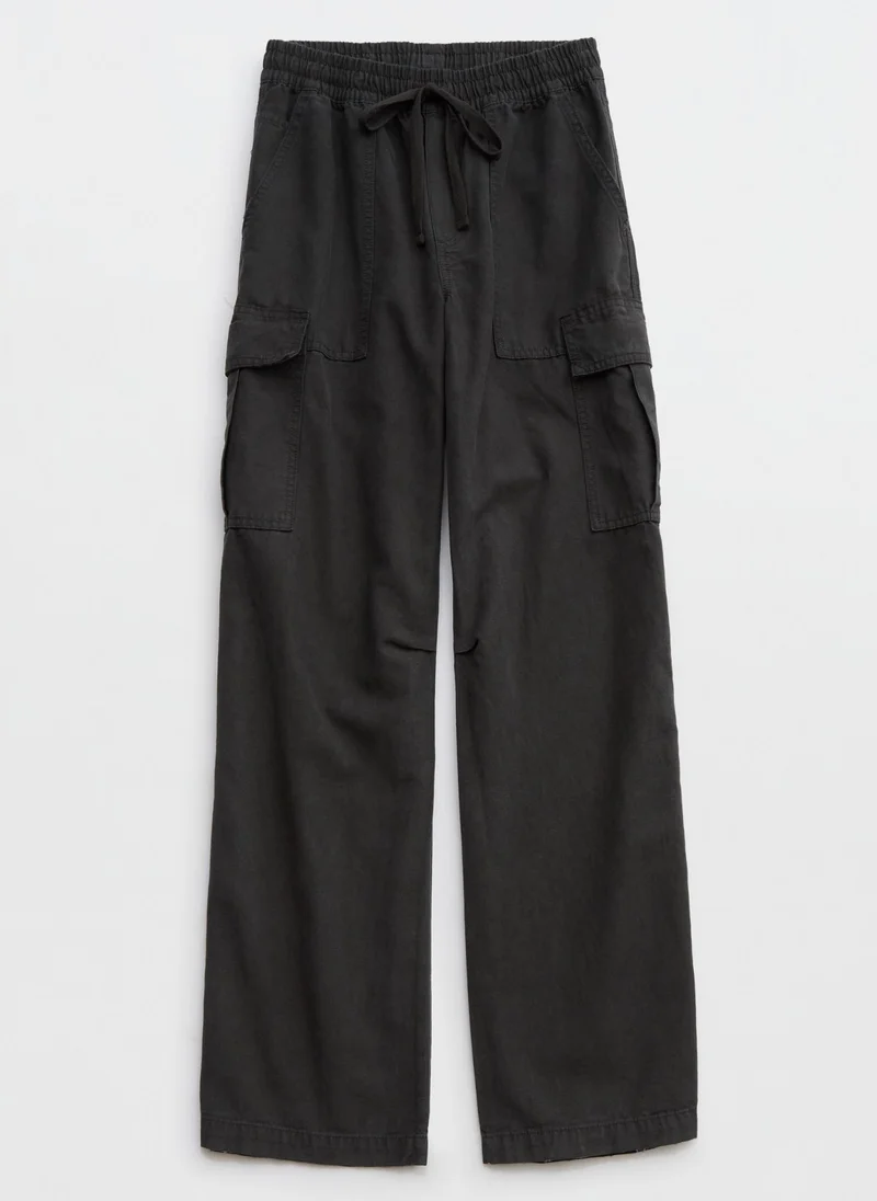 آري من امريكان ايجل Aerie Village Cargo Pant