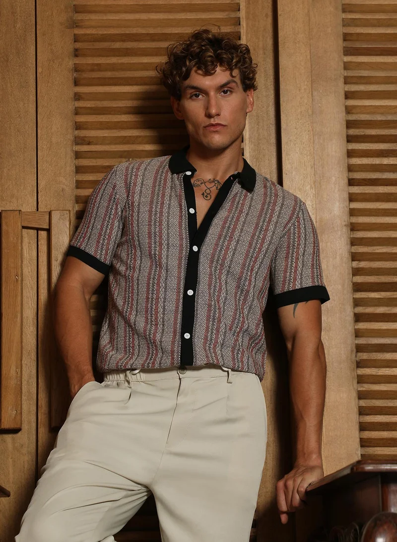 Campus Sutra Men's Slim Fit Striped Polo Collar Shirt | أكمام قصيرة | مخطط | مناسب للإطلالات الكاجوال واليومية | رقبة بولو