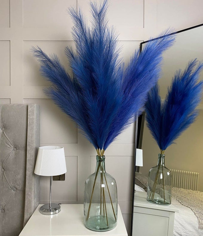 EXTRA LARGE TALL BLUE FAKE FAUX ARTIFICIAL PAMPAS GRASS LARGE FLUFFY X3 115CM STEMS X18 DECORATIVE ARTIFICIAL FLORA FEATHERS FOR FLOOR VASES TALL BLUE PLANT FLOWERS LONG PAMPAS GRASS