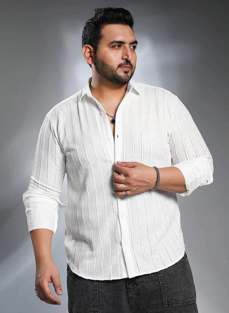 انستافاب بلس قميص رجالي أبيض بنقوش برايل مقاس بلس