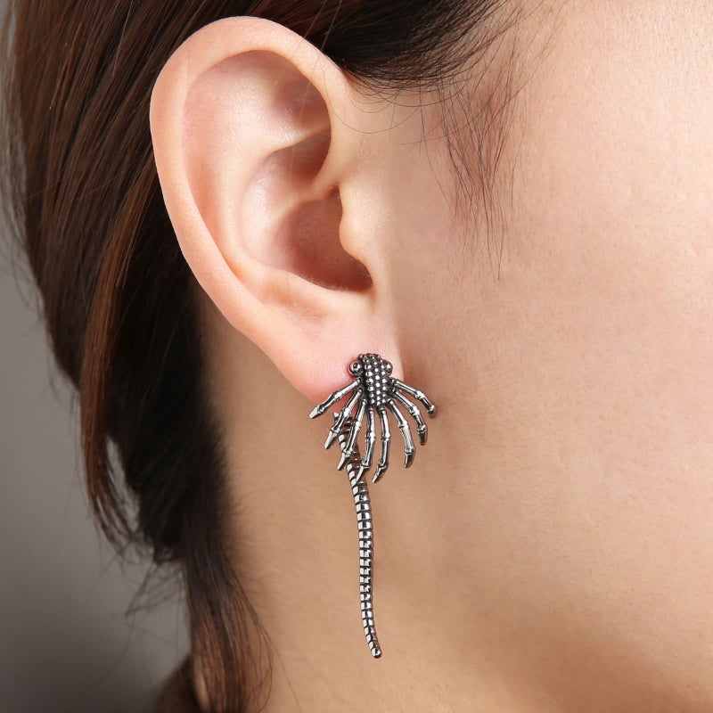 HZMAN Alien Facehugger Earrings for Men Women Stainless Steel Retro Gothic Punk Xenomorph Insect Stud Earring Biker Party Jewelry Gift - Image 3