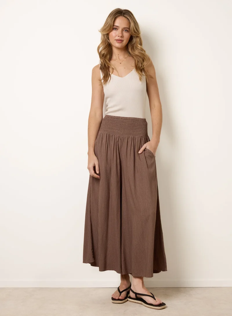 بلو فانيلا Wide Leg Shirred Waist Wavy Trousers