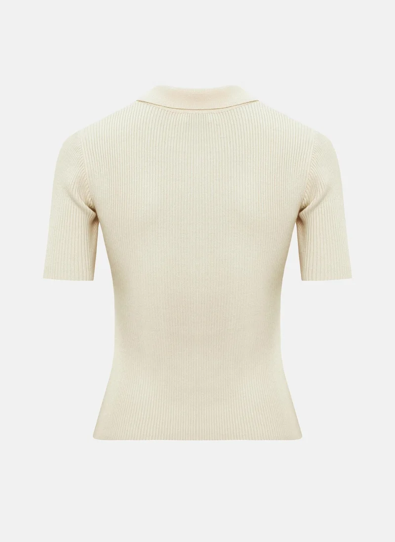 Lichi Rubbed knit polo with buttons on the collar