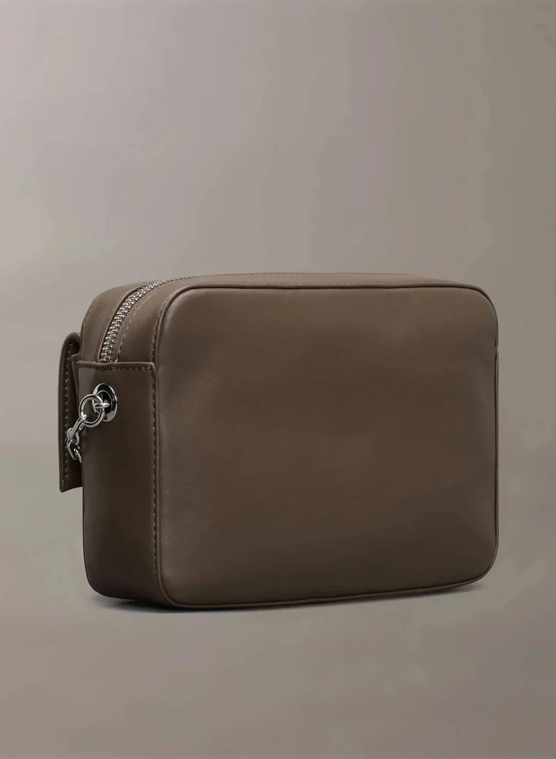 كالفن كلاين حقيبة كاميرا جيب