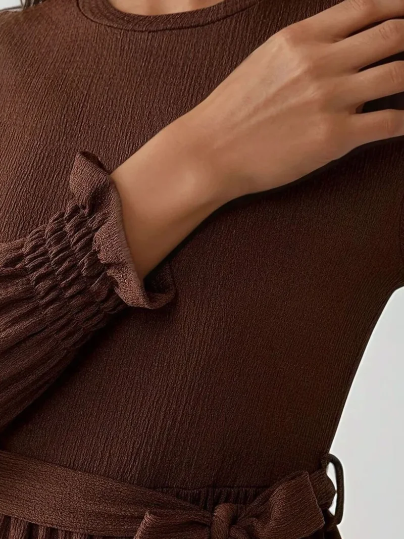 زوبعة فستان ماكسي بياقة دائرية مزخرف